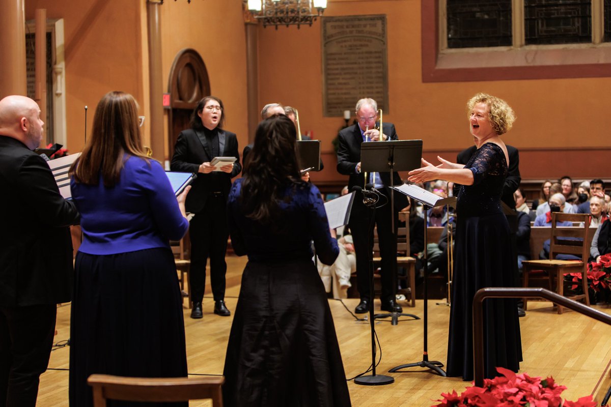 bostoncamerata's tweet photo. @CRBClassical @AnneAzema Celebrate the beginning of the December holidays with The Boston Camerata and @CRBClassical this evening at 7pm. Our 2023 production of 𝑮𝒍𝒐𝒓𝒊𝒂! 𝑨𝒏 𝑰𝒕𝒂𝒍𝒊𝒂𝒏 𝑪𝒉𝒓𝒊𝒔𝒕𝒎𝒂𝒔 will be on-air &amp; you’ll hear the music behind these action shots! https://t.co/CmVZaSck2M