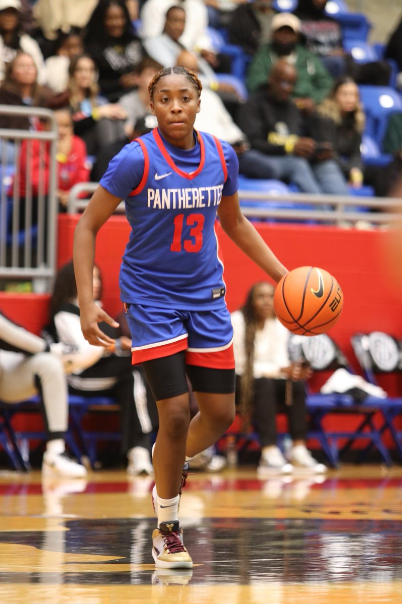 SamariHolmen's tweet photo. Thank you @HoopfestB for putting on such a great event with the best of the best! I got better this weekend & for that Iโm thankful! Til next year! ๐ซก#CityOfChamps #forever13 #CeeCee #2027๐ #WhereStarsAreBorn https://t.co/wWAmgQ1WhT
