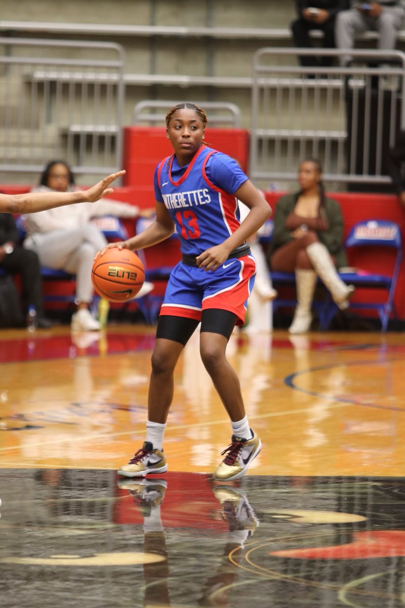 SamariHolmen's tweet photo. Thank you @HoopfestB for putting on such a great event with the best of the best! I got better this weekend & for that Iโm thankful! Til next year! ๐ซก#CityOfChamps #forever13 #CeeCee #2027๐ #WhereStarsAreBorn https://t.co/wWAmgQ1WhT