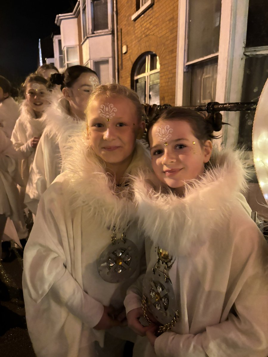 Ci_Kane's tweet photo. In town? Step onto O’Connell St to see @LimerickArts @LimerickCouncil Christmas Procession https://t.co/V5VjiR7NrR