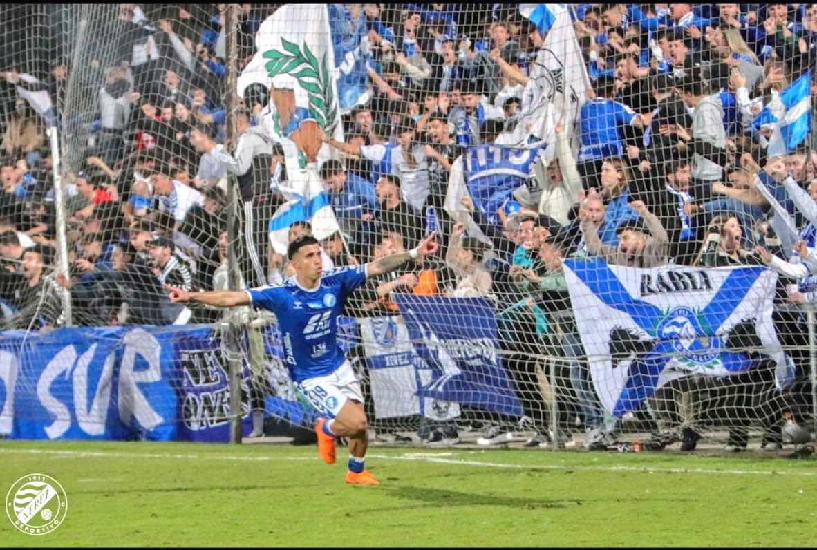Enhorabuena al fotógrafo/a del <a href="/XerezDFC/">XEREZ DEPORTIVO</a> 

Me parece una auténtica barbaridad. Fotaza

El fútbol que nos gusta.