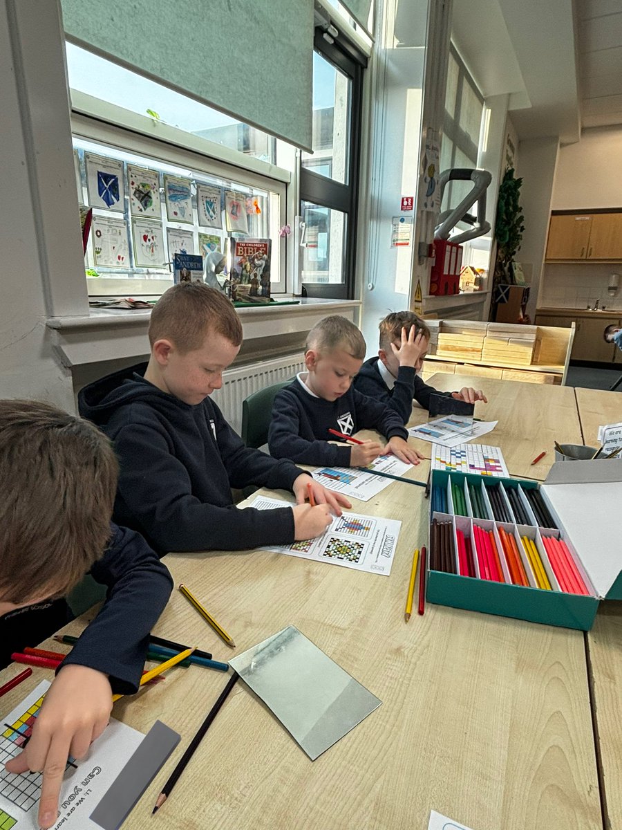 MissDochertySTA's tweet photo. Exploring symmetry! This week, we learned to recognise and create symmetrical patterns through various hands-on activities. Fostering creativity, problem-solving, and attention to detail. 🎨🪞✨ #Symmetry #MetaSkills https://t.co/iT6lj3h9Rr