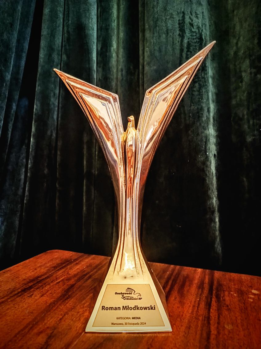 Serdecznie dziękuję <a href="/Przedsiebiorcy_/">Przedsiębiorcy.pl</a> za wyróżnienie w kategorii Media tytułem Osobowość 35 lecia Wolności RP. To miłe i dość onieśmielające wyróżnienie, które bardzo mnie cieszy. Wdzięczny, życzę Wolności i Powodzenia na następne 35 lat... po prostu nam wszystkim.