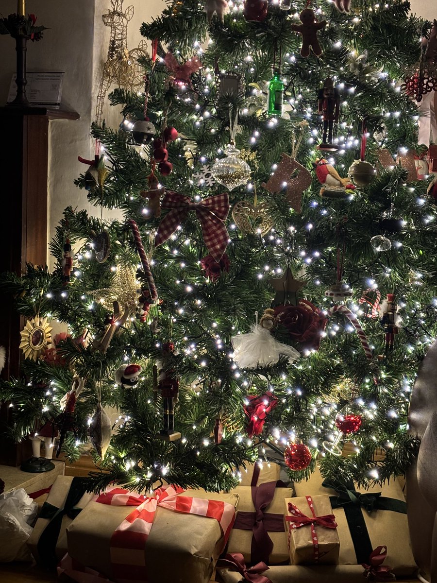 Memory tree is up! #festivefeelings