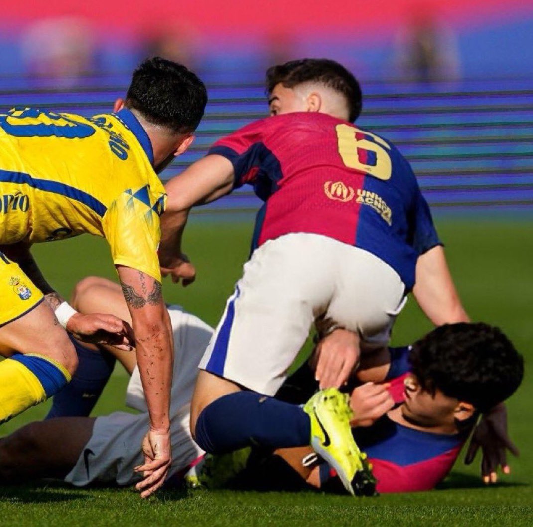 شفططط حظوظنا كوبارسي ابن المحظوظة😭😭😫💦