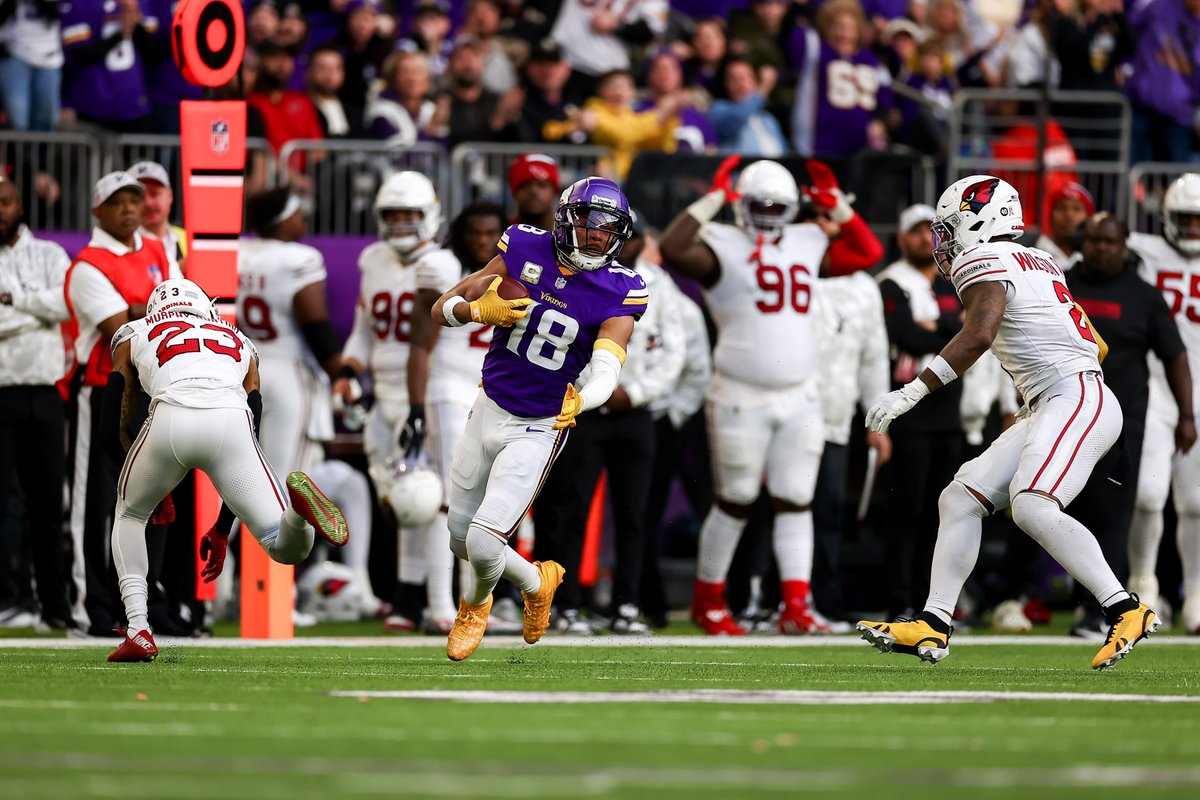 .<a href="/JJettas2/">JJETS✈️</a> cracked the 1,000-yard receiving threshold, becoming the fourth player in NFL history with 1,000+ receiving yards in each of his first five NFL seasons (Mike Evans, A.J. Green, Randy Moss).

#ARIvsMIN