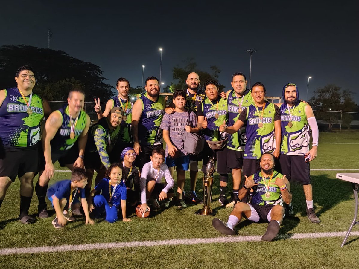 pinrer's tweet image. Ayer @BroncosTabasco ganó un torneo más en la categoría Master, hoy todos siguiendo los juegos por @FOXImpactoNFL #broncoscampeon #broncos