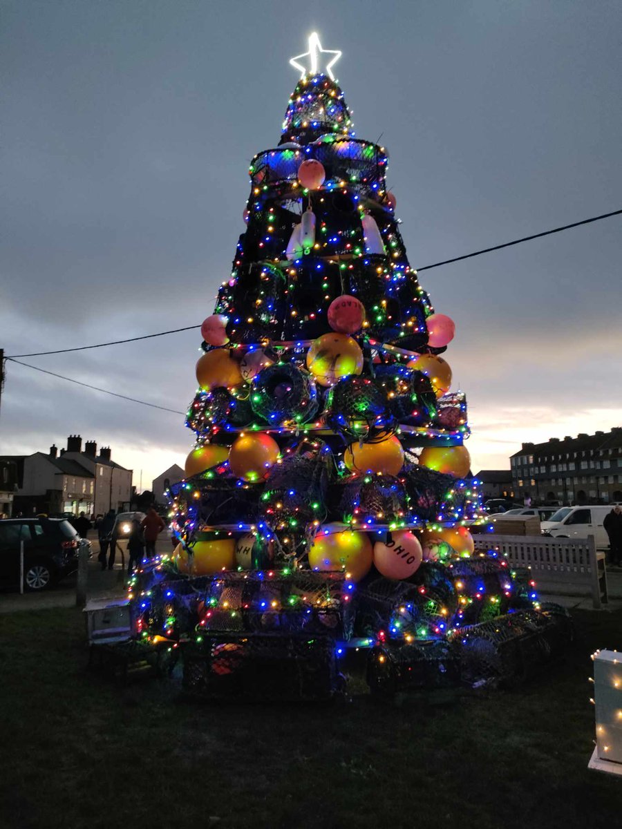 The Christmas tree in West Bay has been lit! It looks magnificent, many thanks to everyone who created it out of buoys, fenders and lobster pots! #dorset