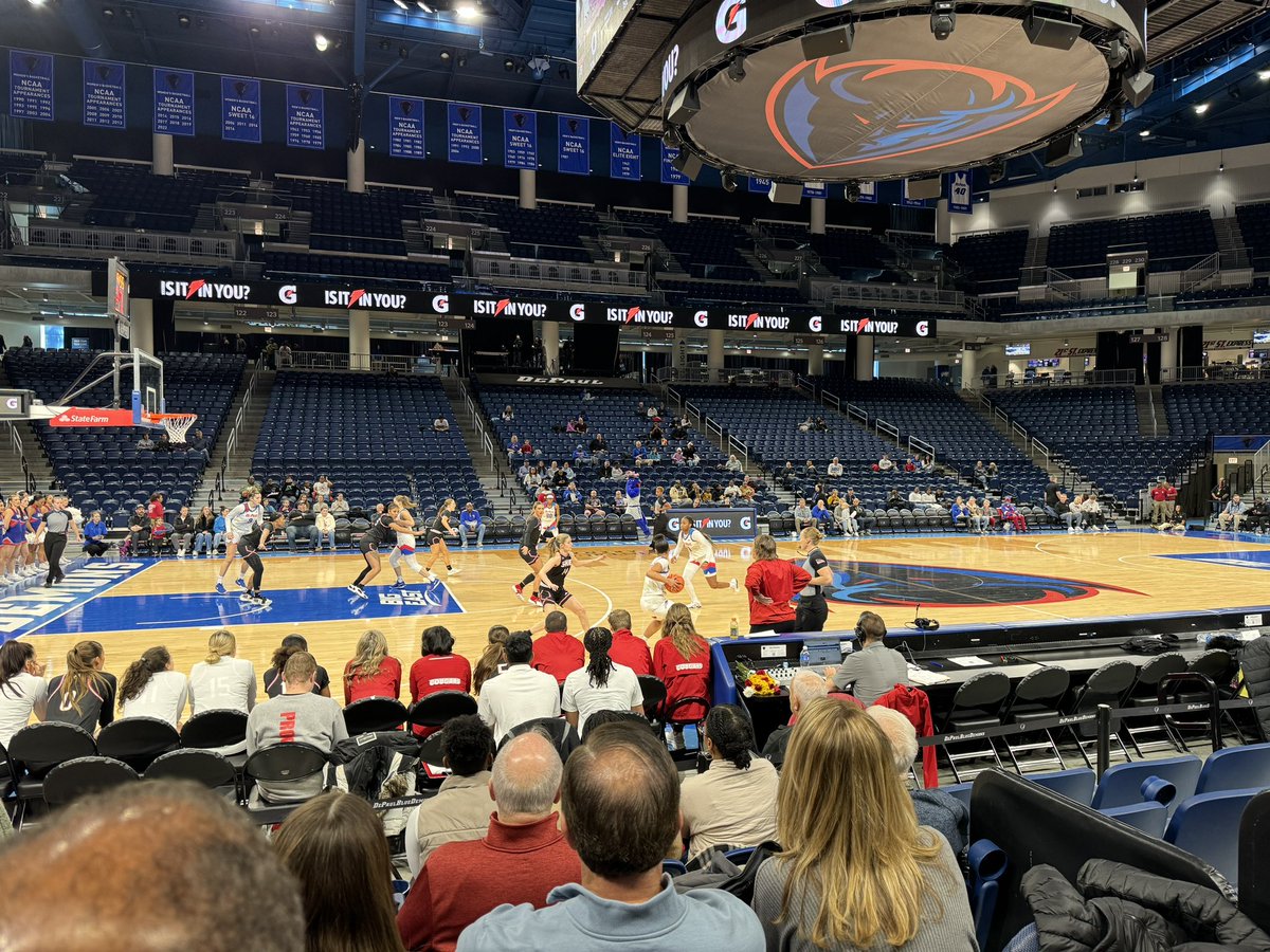 At Wintrust Arena to watch <a href="/SIUEWBB/">SIUE Women’s Basketball</a> and <a href="/kgeorge003/">Kendal :)</a> take on DePaul!