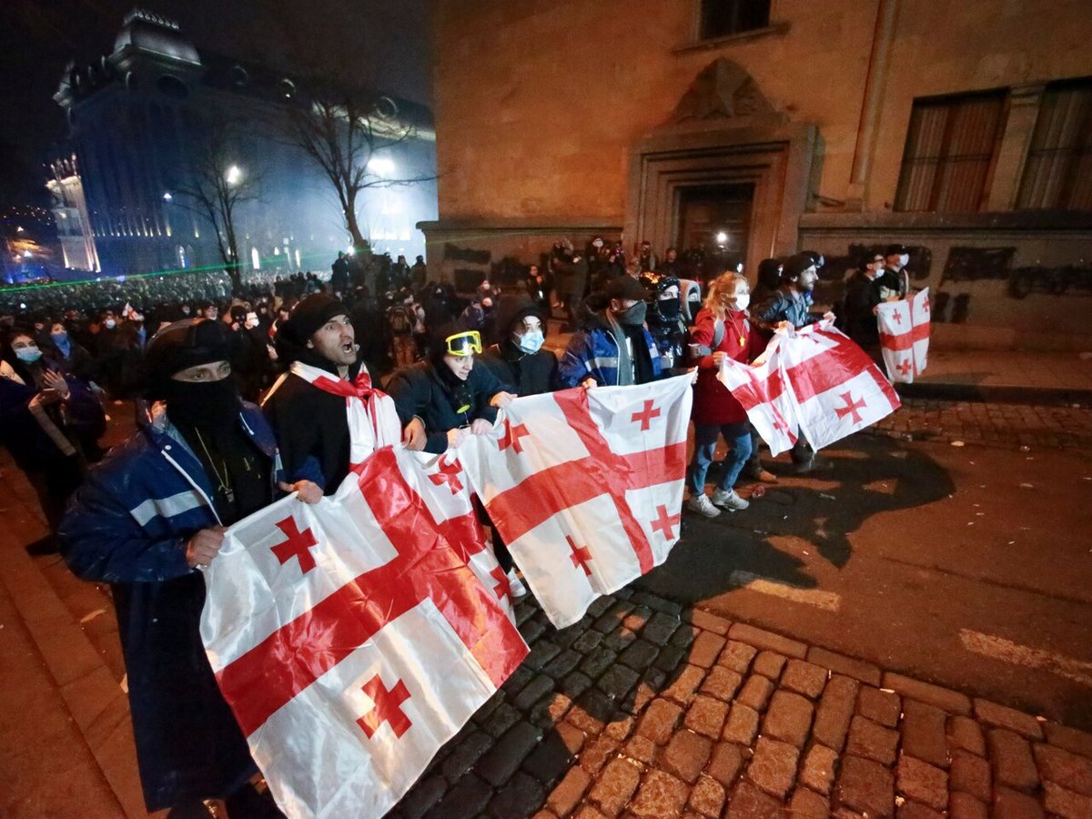 TOPXNews's tweet photo. π¬πͺ Protests erupt across Georgia as the Prime Minister dismisses calls for new elections. Citizens are voicing concerns over the ruling party's shift away from EU membership and closer ties with Russia. The future of democracy hangs in the balance. π³οΈ #GeorgiaProtests #Democracβ¦ https://t.co/AsjnvK0xI6