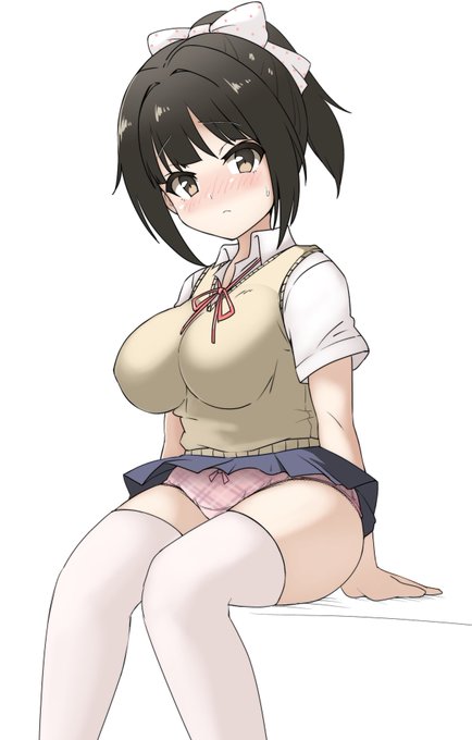 [清書版]このくらいの、なんもしなくてもぱんつ丸見えな痴女的ミニスカートを
「痴女ミニ」と呼び、好んでおります 