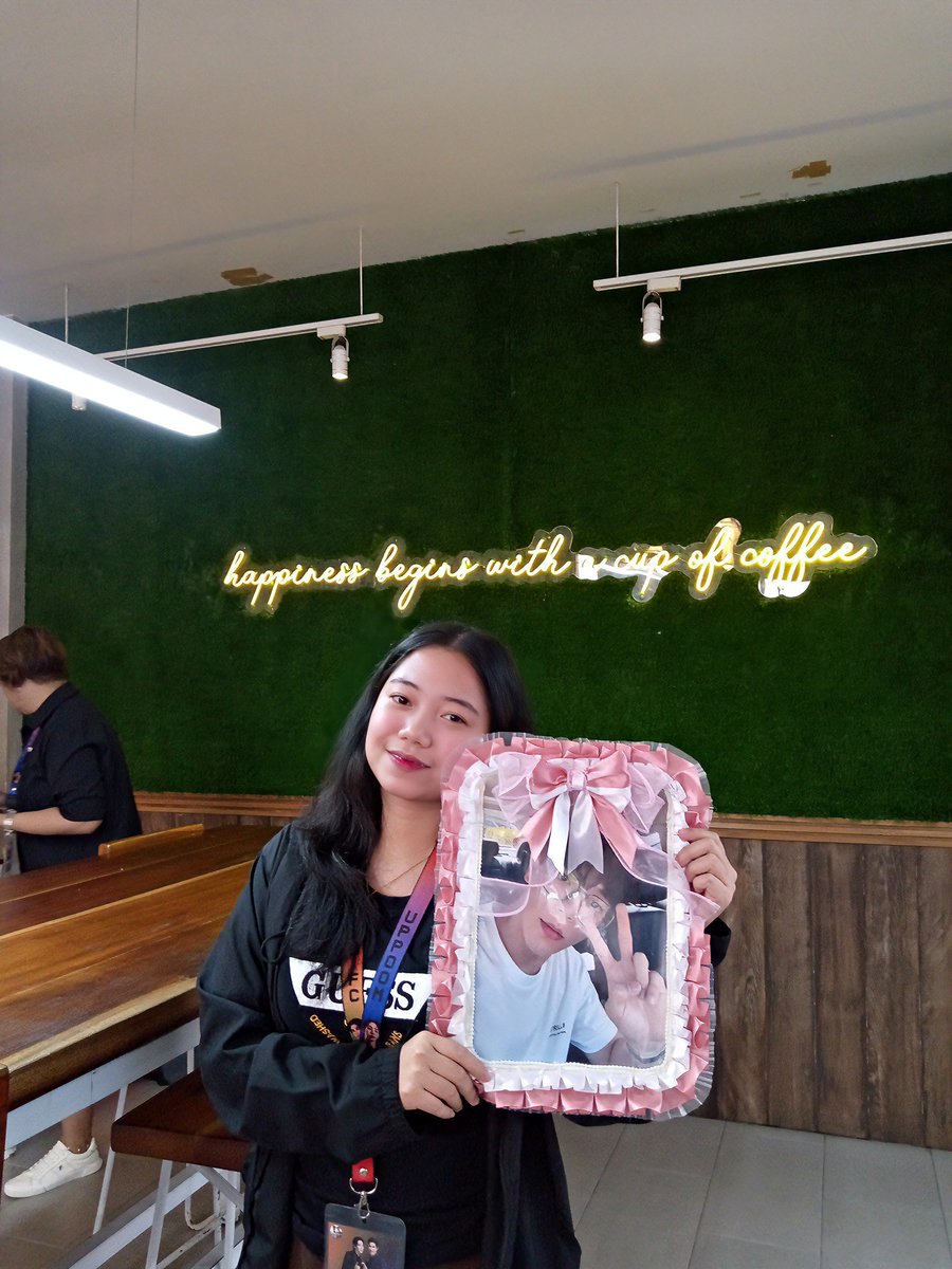 sairaisla_'s tweet photo. Nice to meet you guys! 😩💓
Some attendees didn't come because it's raining but it's ok! We really have fun even if there's only few of us. Let's meet each other again (hopefully) next year! 🥹🤍✨
HBD, @uppoompat 🥳
#UpPoompatBDAY_CSEinPH
#UpPoom #toobtub #uppoompat #poompps https://t.co/4m8JX68wul