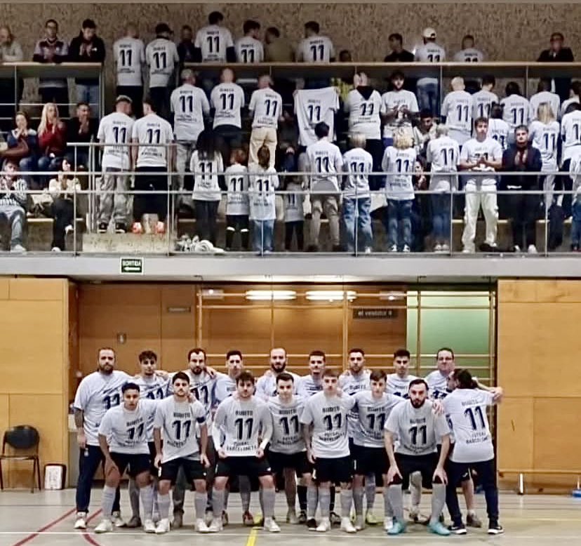 Homenaje a nuestro eterno presi David 
1️⃣1️⃣❤️ Gracias ❤️ 

#vamosbarceloneta #barceloneta #2bgrupo3futsal #futsal