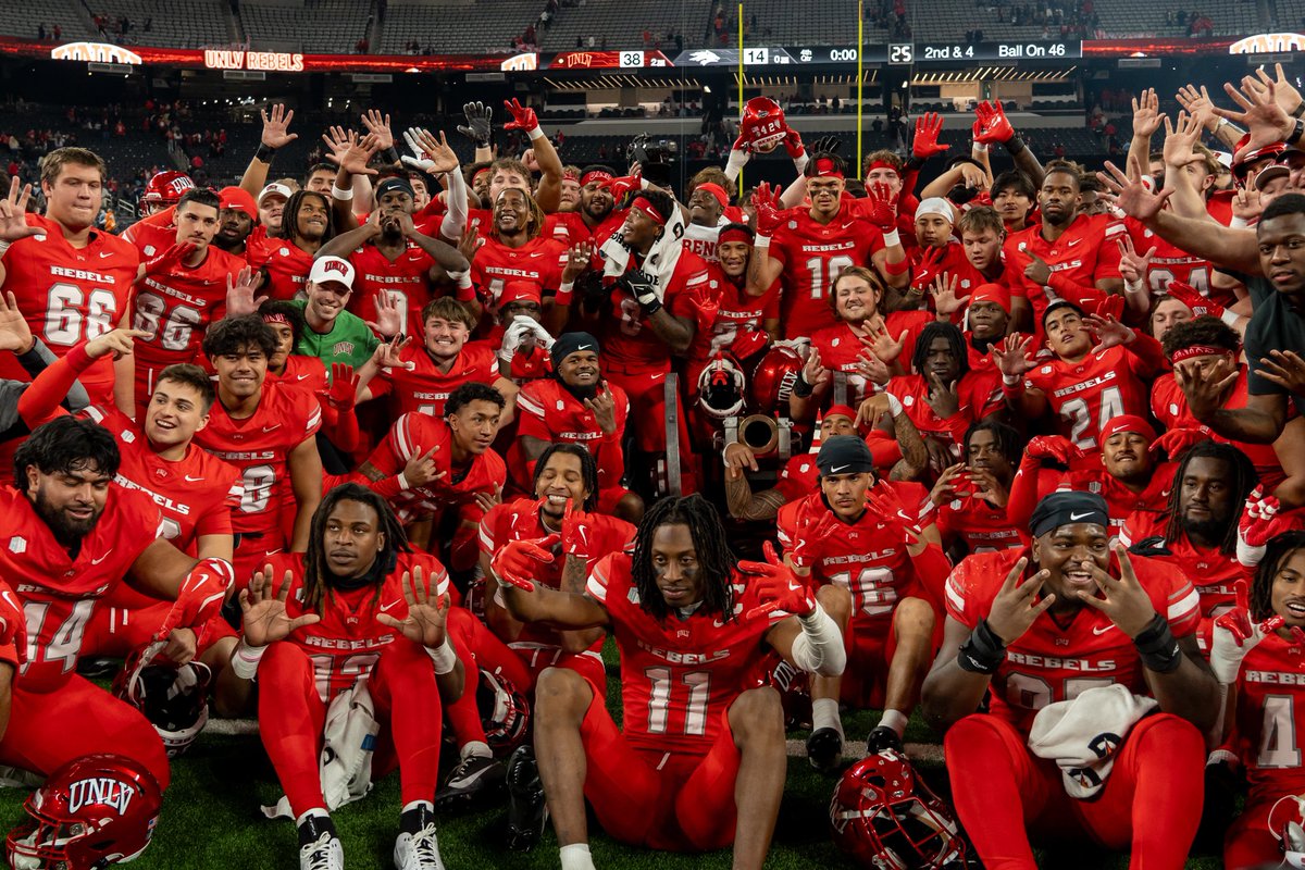 MikeMikeyLV's tweet photo. Headed To The Ship 🏆💯 #UNLV https://t.co/tHTYk97pGm