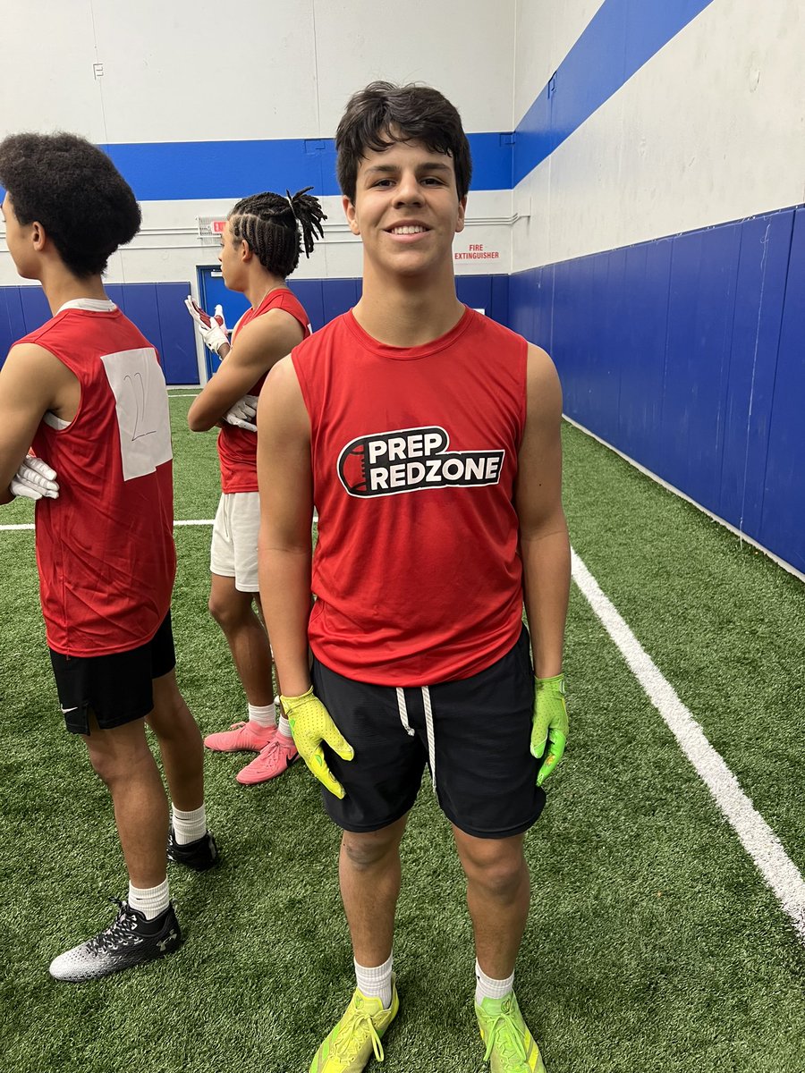 Senior WR Bryce Plzak with the catch of the day!

Deep in route, one handed, falling to the ground, through contact. Showing off the strong hands and concentration.

Senior playmaker is uncommitted. Check him out.

<a href="/BrycePlzak/">Bryce Plzak</a> <a href="/PrepRedzoneWI/">Prep Redzone Wisconsin</a>
