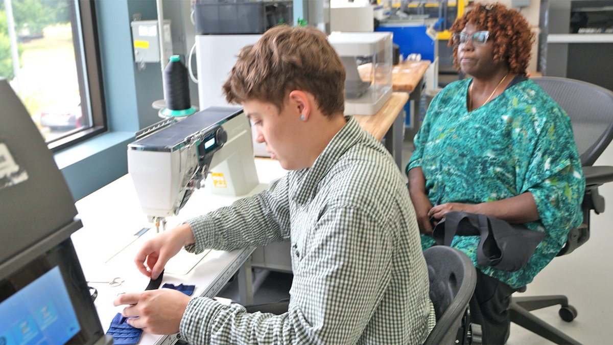 DeptVetAffairs's tweet image. The Office of Advanced Manufacturing at Richmond VA helps an Army Veteran regain independence with a one-handed bra closure. #AccessibleDesign #RichmondVA
news.va.gov/136623/oams-in…