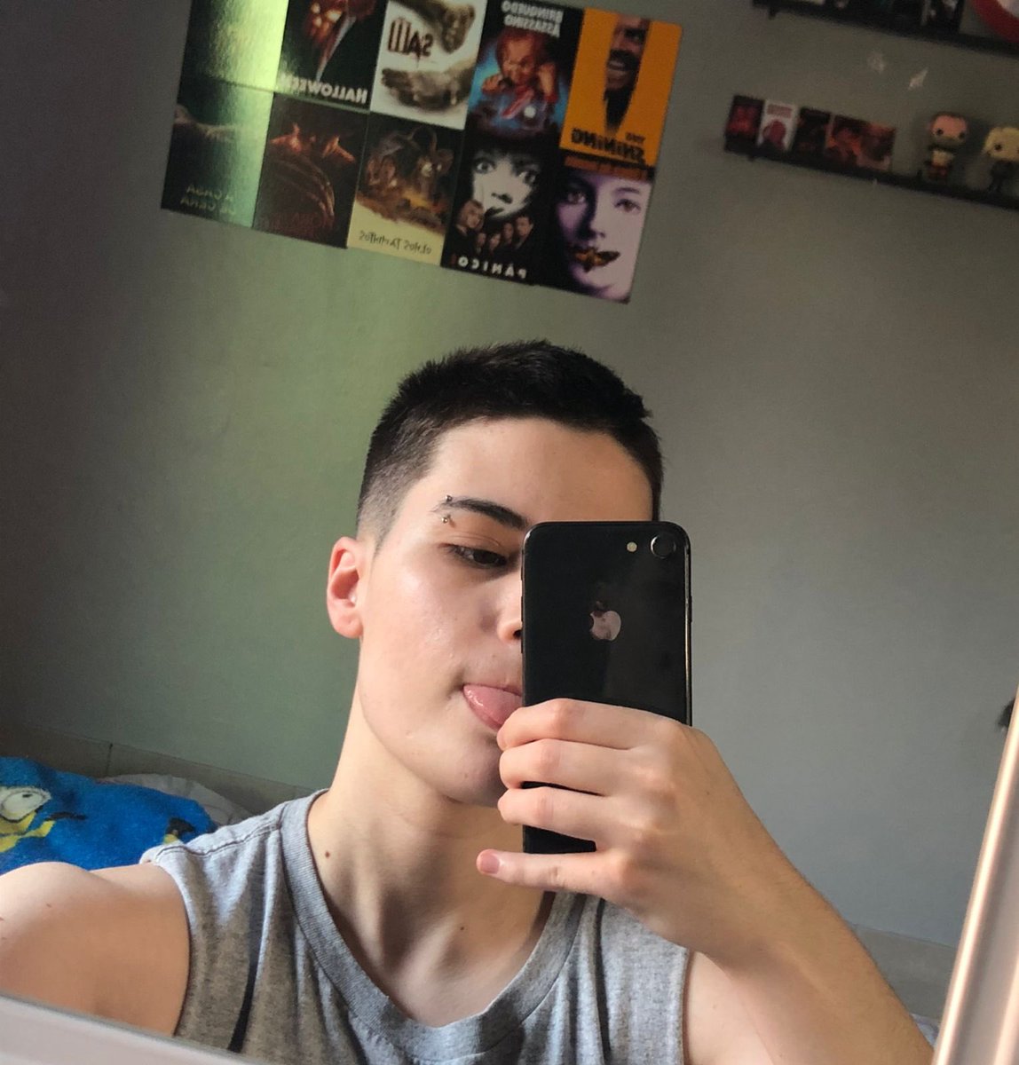 tom tweet media