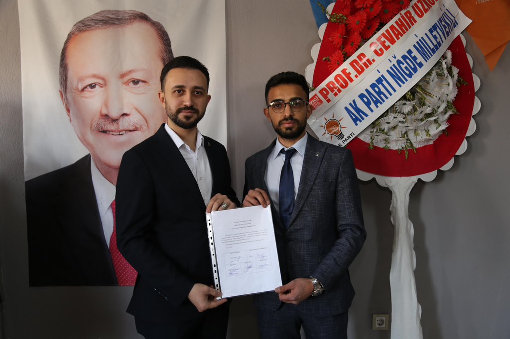 olcaonur1's tweet photo. Bugün AK Parti Çiftlik Gençlik Kolları 7. Olağan Kongremizi büyük bir coşkuyla gerçekleştirdik! 🇹🇷

Beraberliğimizin gücünü bir kez daha gösterdik! 🙌🏼👏🏼

Emeği geçen tüm yol arkadaşlarımıza ve genç kardeşlerimize teşekkürler! 💪🇹🇷

Birlikte daha güçlü, daha kararlıyız! 💫 https://t.co/d4rTD0GBa3