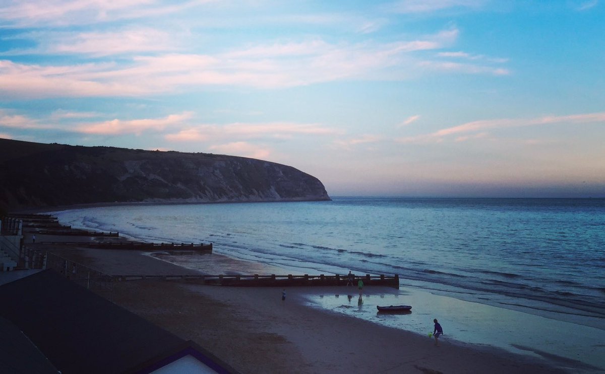 Rem0te's tweet image. Thank you @BillBailey for Perfect Pub Walks. Dorset never looked so good; great choice of pubs. Cheers! 👍 🍻