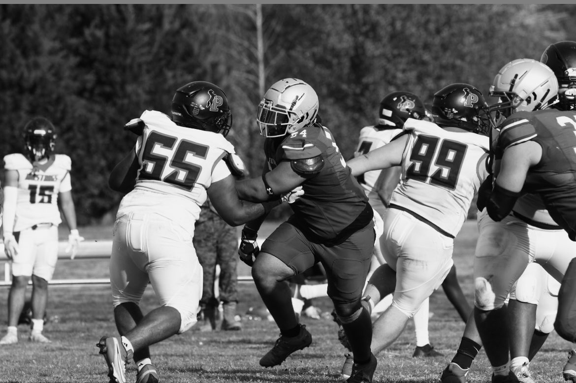 DECEMBER 6th FEDERATION GAME COME WATCH US PLAY COACHES @ FORK UNION 
AMIR GREENE #54 defensive line 
MID YEAR 6ft 255 
hudl.com/v/2QBcrz