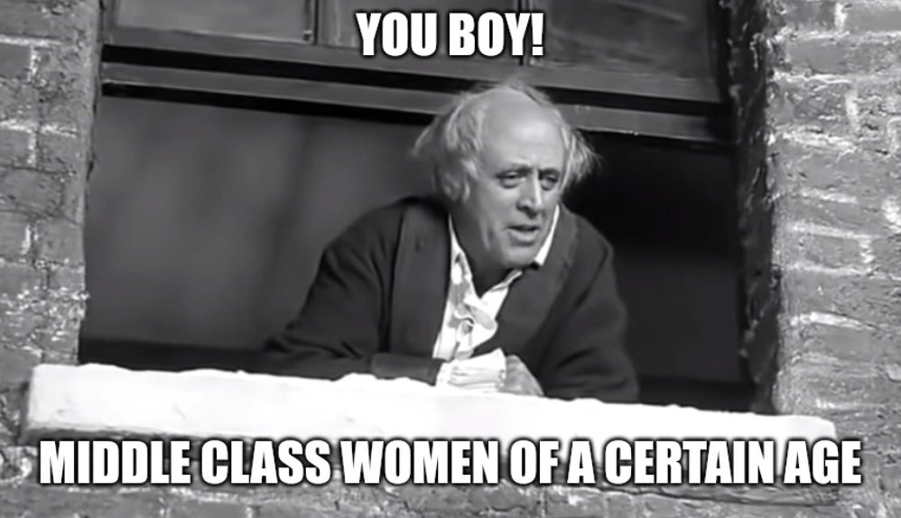 SmoggyPower's tweet image. #MiddleClassWomanOfaCertainAge