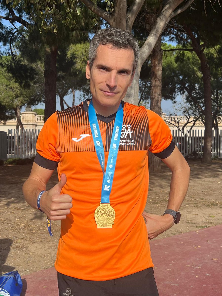 Dxtambulante's tweet photo. Nueva maratón terminada para nuestro Ambulante @Calzada_80 y con tiempazo..., logró un increíble 2:50:45.
Los colores Ambulantes estuvieron bien representados en el @maratonvalencia
¡Enhorabuena máquina!
#modomaraton #sumaysigue #noseparanosefrena #deportistasambulantes https://t.co/NpbwbJIJZF