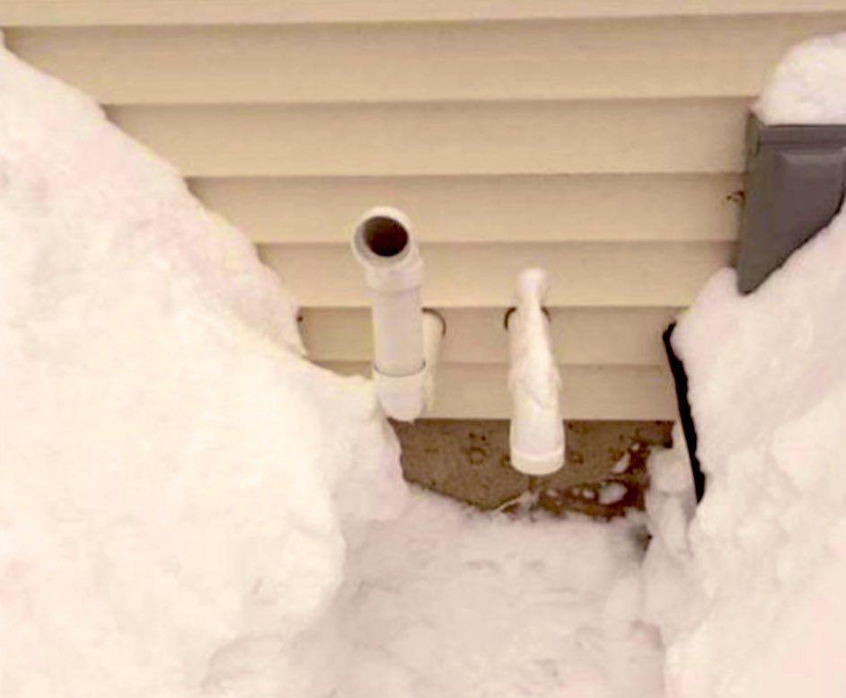 ChiefEddie815's tweet photo. When digging out from #ONStorm 
Clear ice &amp; snow from exhaust vents around your home to prevent a carbon monoxide (CO) emergency.
@OurWestGrey 
#staysafewestgrey 
#COSafety https://t.co/C93snTdTQD