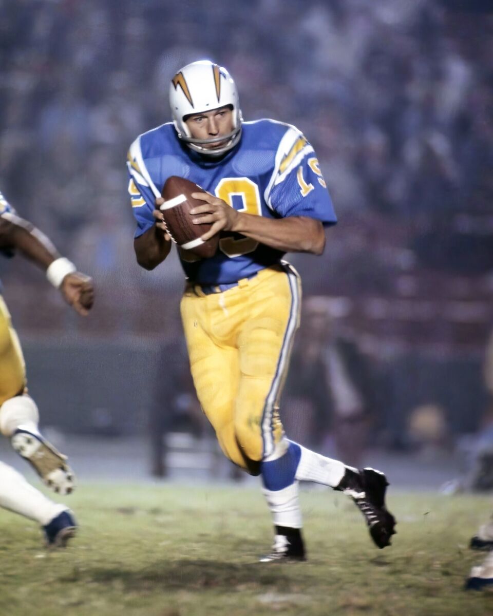 FB_Helmet_Guy (@fb_helmet_guy) on Twitter photo Aaron Rodgers Jets career. Aaron Rodgers Jets career.