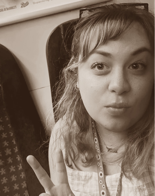 aen1mpo's tweet photo. New from Spoken Label (Poetry / Writing Podcast) making her debut, features Emma Smith
More details here -
https://t.co/BdGjeYlOGH
#writingcommunity #poetrycommunity #podcast #twitterpoetry #twitterpoetry #twitterpodcast #twitterwriters https://t.co/7mOc3SdPzb