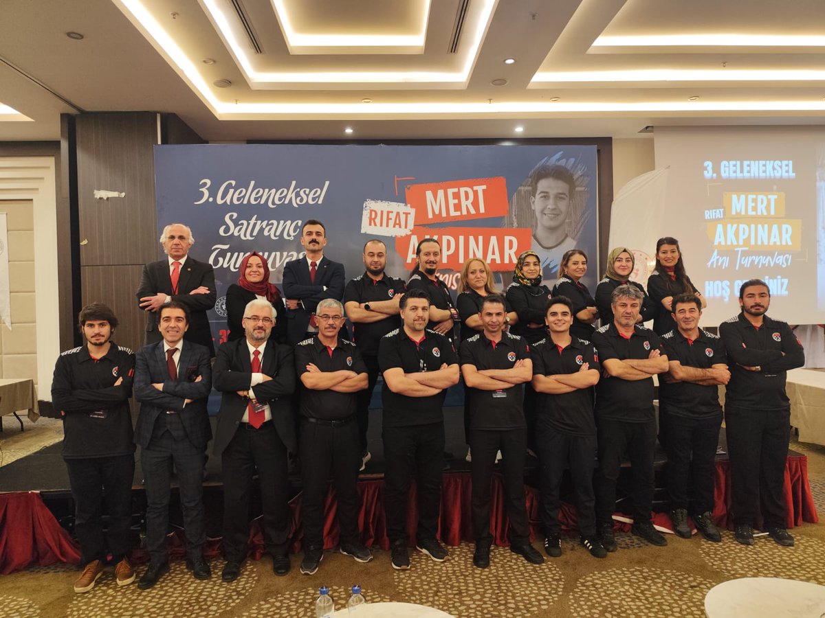 3. Geleneksel Rıfat Mert Akpınar Anı Satranç Turnuvası Hakemlerimiz. 
<a href="/fethiapaydin/">Fethi Apaydın</a> <a href="/TurkishChess/">Türkiye Satranç Federasyonu</a> <a href="/bilalbingolbali/">bilal bingölbali</a>