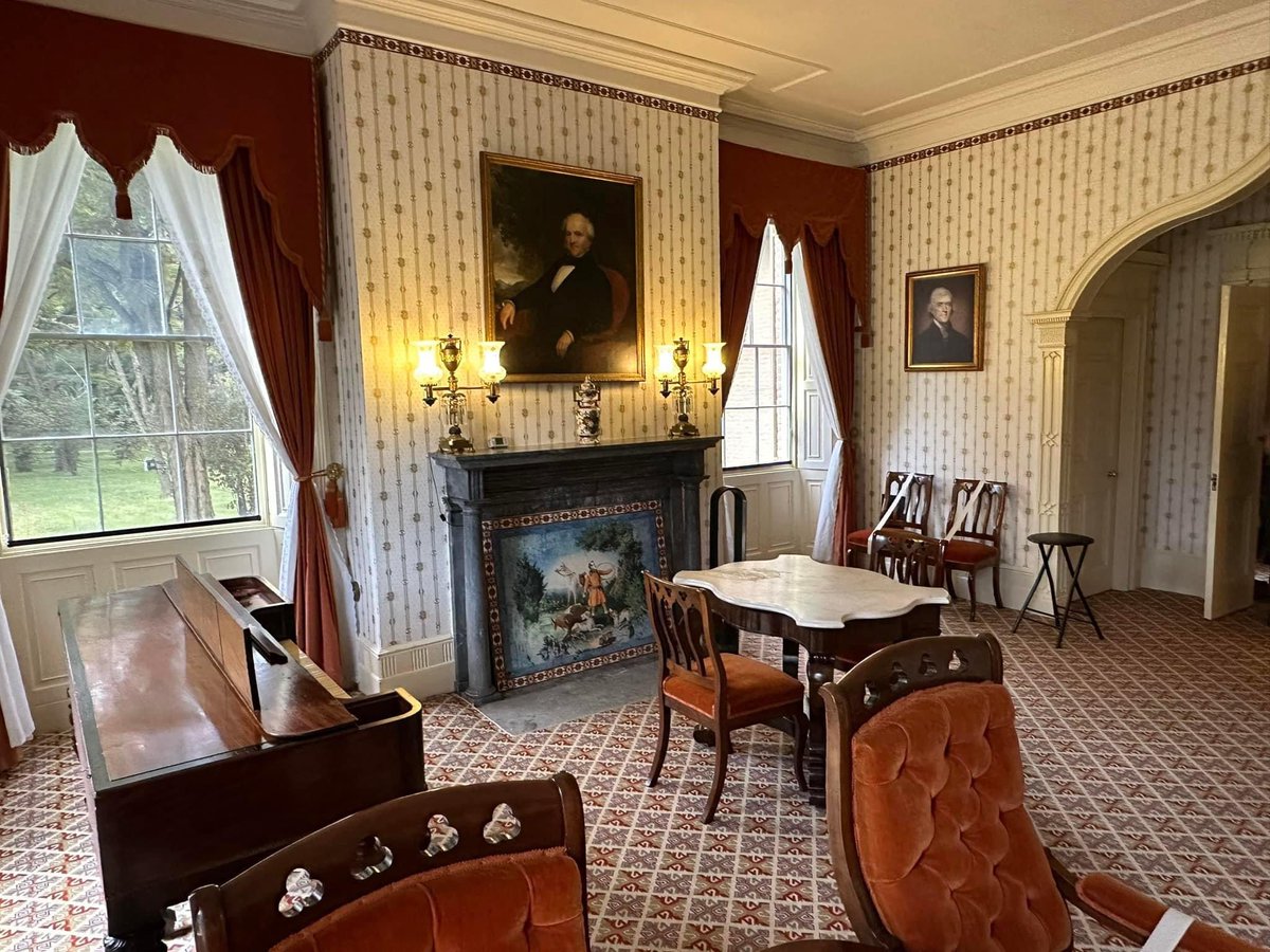 PresidentsVisit's tweet photo. Lindenwald, Martin Van Buren’s lovely home in Kinderhook 🏡☀️🗺️🗽🏖️🏛️
Check out the BONUS Episode “How I Spent My Summer of Presidential Travels 2024, Part 2”! 🚙🗺️🛣️🦅🇺🇸🏛️ https://t.co/NRyawZuPgq
#MartinVanBuren #Lindenwald #Kinderhook #president https://t.co/HDy8YYTbq9