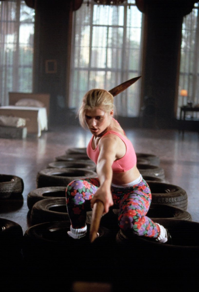 EugWSerra's tweet image. Happy Birthday to Kristy Swanson! #KristySwanson #BuffyTheVampireSlayer #FlowersInTheAttic #DeadlyFriend #HighwayToHell