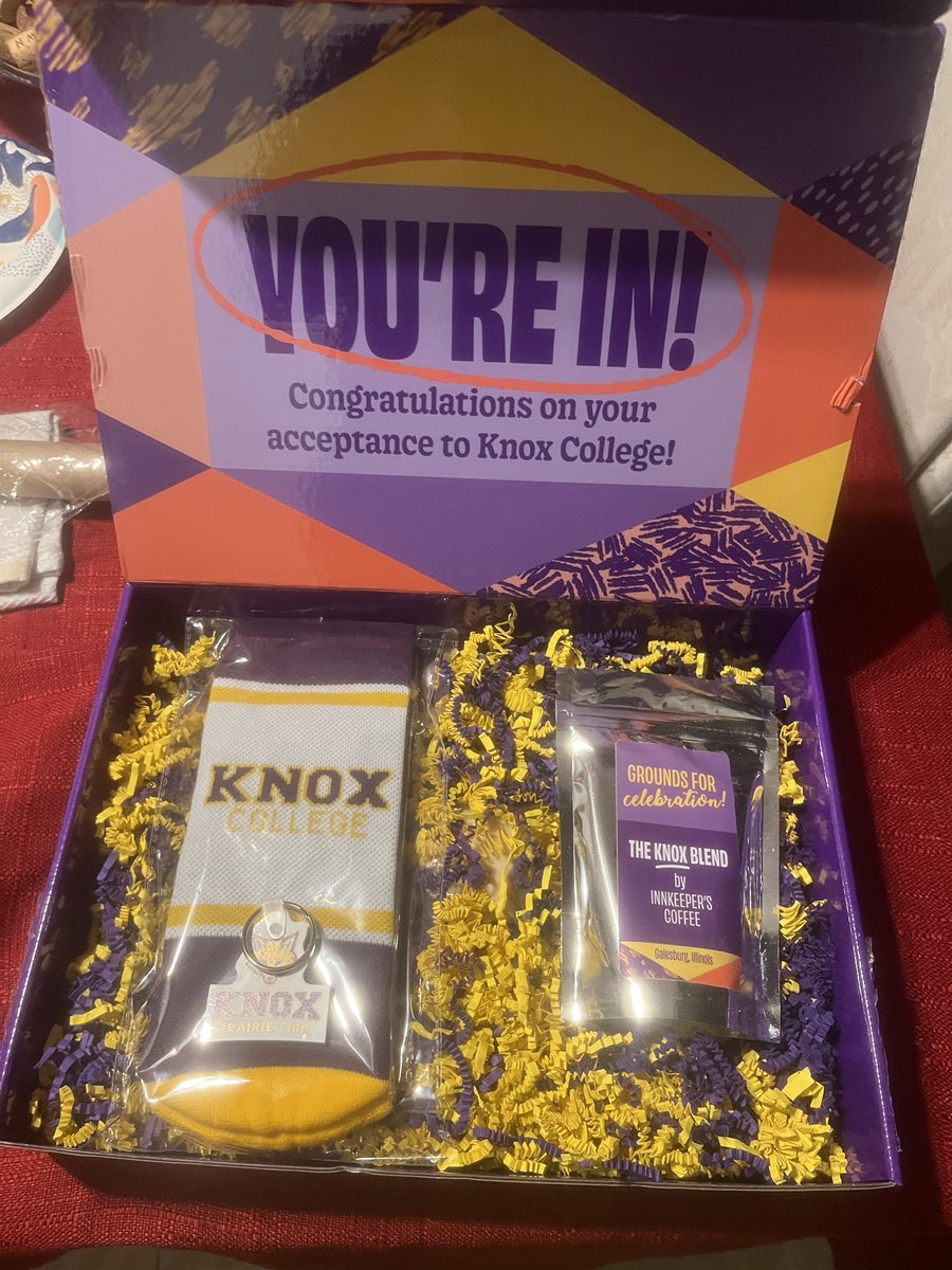 Blessed to receive my 3rd offer from Knox college. <a href="/FB_KnoxCollege/">Knox College Football</a> <a href="/CoachJVerduin/">Jacob Verduin ‘23</a> <a href="/CoachHopkins_/">Theo Hopkins.</a> <a href="/SilkyStyleShine/">Coach Shawn Shine</a> <a href="/PrepRedzoneIL/">Prep Redzone Illinois</a> <a href="/CoachWillits/">Aaron Willits '08</a>