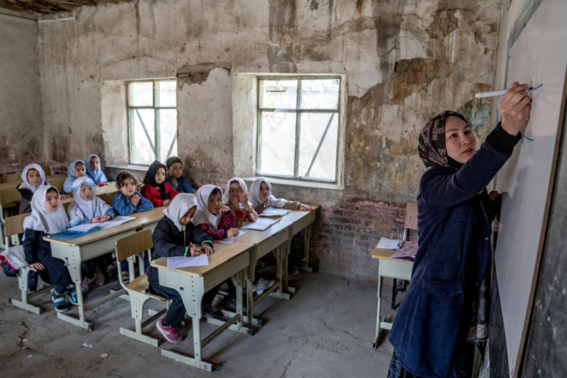 HabibKhanT's tweet photo. Girls in Afghanistan are not allowed to attend school simply because they were born female. The Taliban’s ban on girls’ education has now lasted for 1,172 days, keeping 1.4 million teenage girls out of school. #LetHerLearn https://t.co/fNW66WUCCe