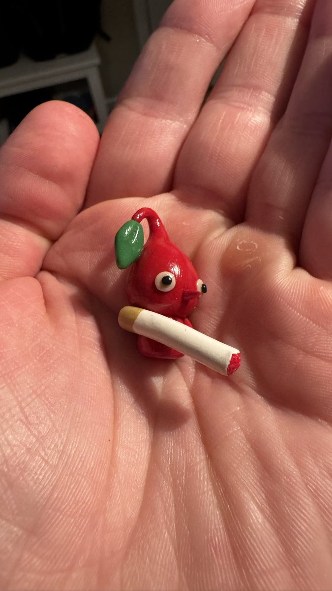 big pale tone 🤌 🍝 tweet media