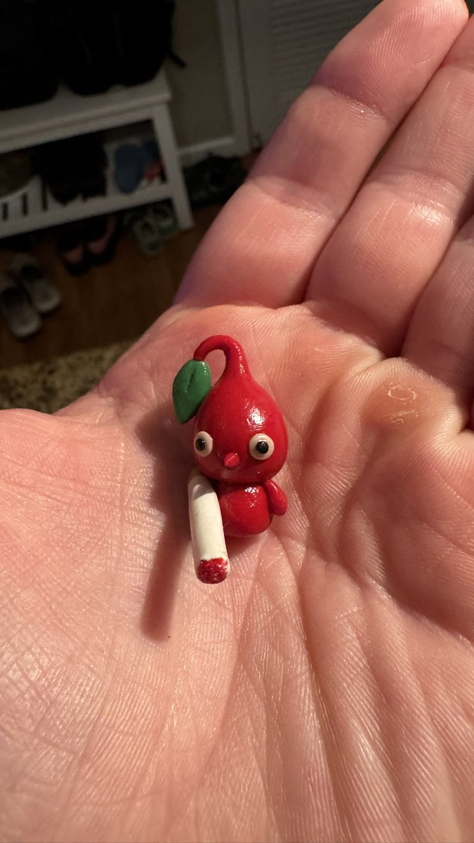 big pale tone 🤌 🍝 tweet media