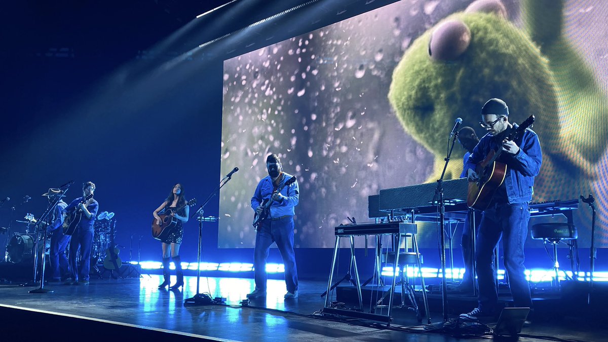 ＫＡＣＥＹ ＭＵＳＧＲＡＶＥＳ 🍃 2024。11・30。