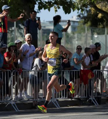 Rob de Castella tweet media