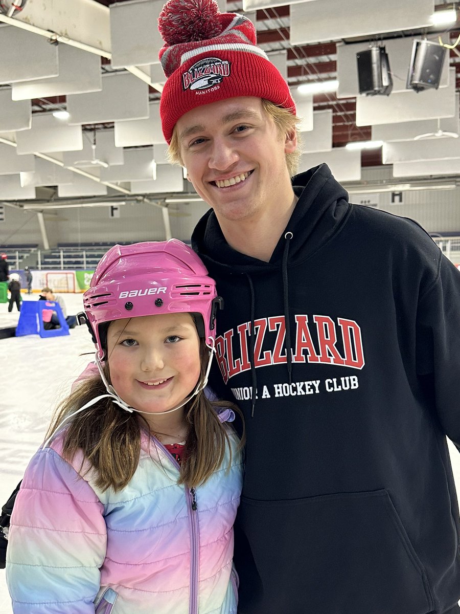 NorManBlizzJrA's tweet image. Today we joined the RHA kids Christmas party! We had a blast skating with everyone and even got to see Santa! 
Thanks for inviting us! 

#NorManBlizzard #MJHLinthecommunity #ThePas #RMofKelsey #Opaskwayak