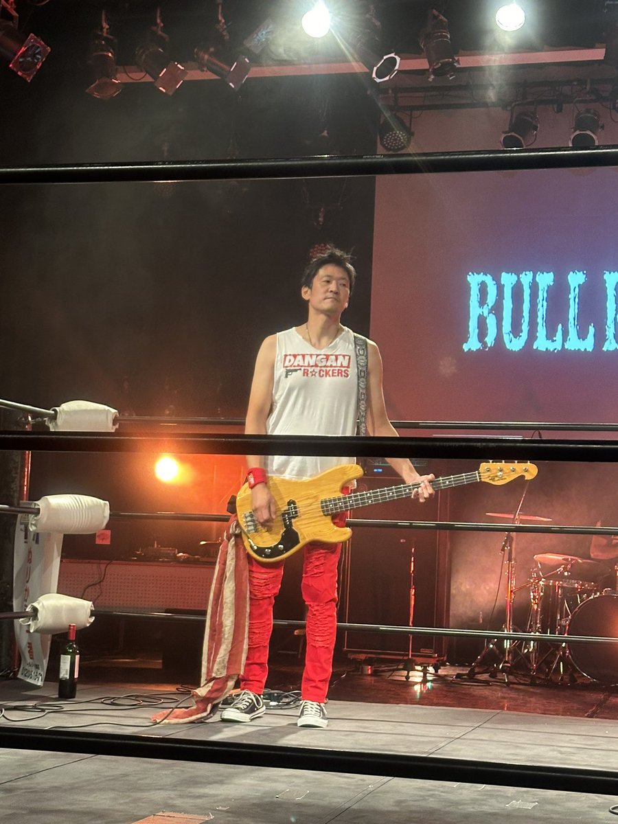 erichika0712's tweet photo. BULL ROCK
前まで来ていいよと言われ、メタルやROCKが大好きな私はとっととリング前まで🤟🏻
#宝ヶ池わいわいフェスタ
#BULLROCK https://t.co/ZdbsVP9AXU