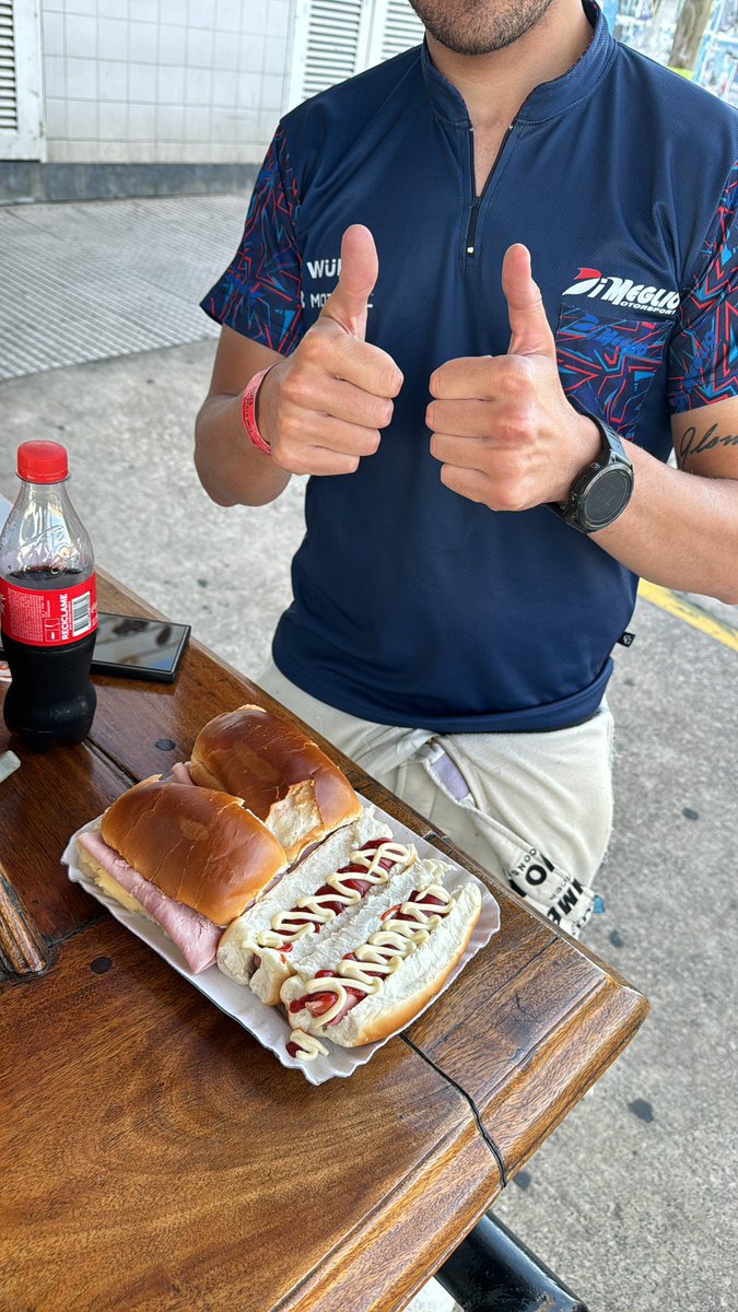 Después de un mal finde , a ahogar penas con comida <a href="/laudli/">Lauti de la Iglesia</a>