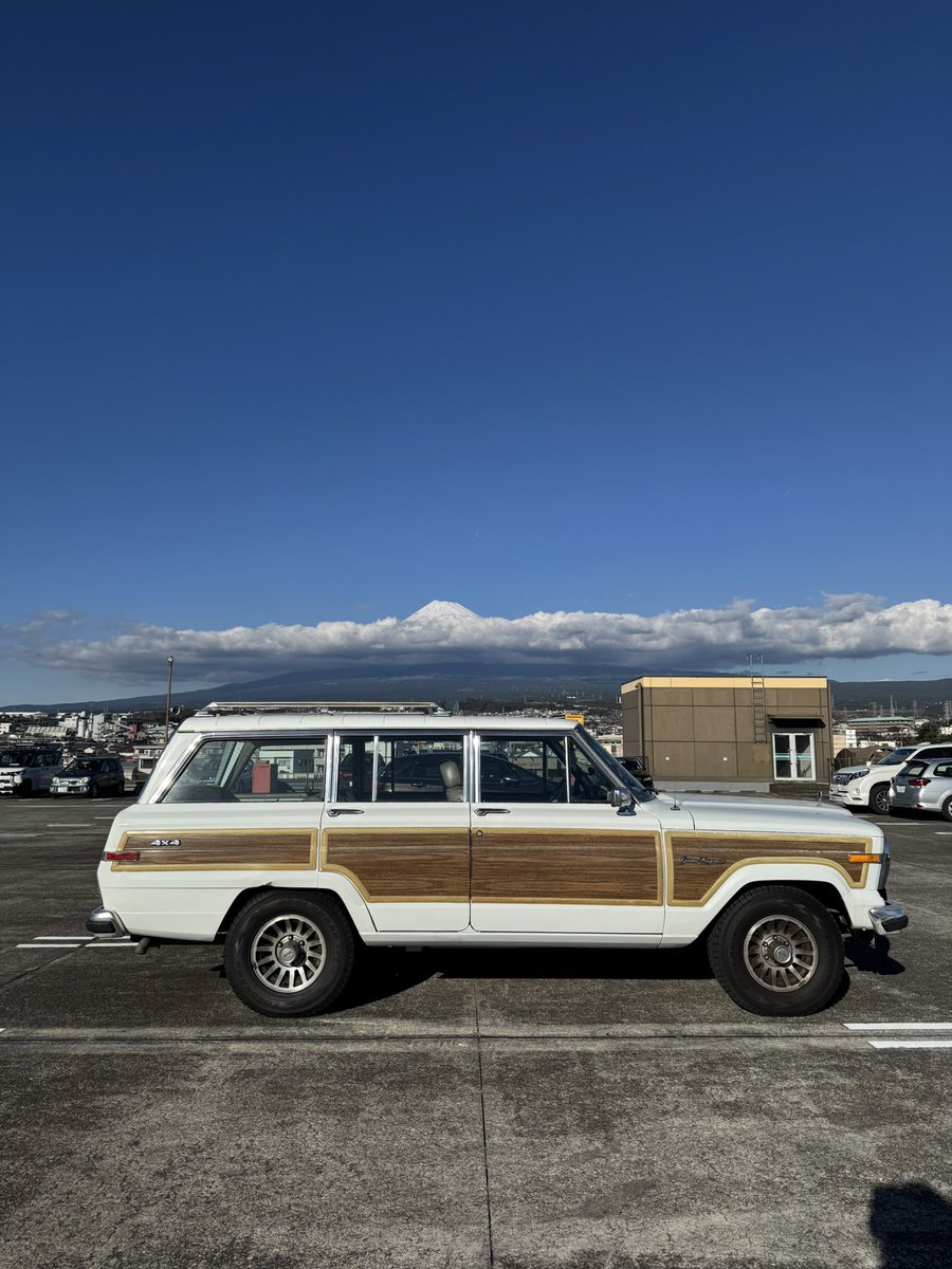 naoki_matsuda_Camp (@naoki__matsuda) on Twitter photo いい天気☀️
#wagoneer
#jeep いい天気☀️
#wagoneer
#jeep