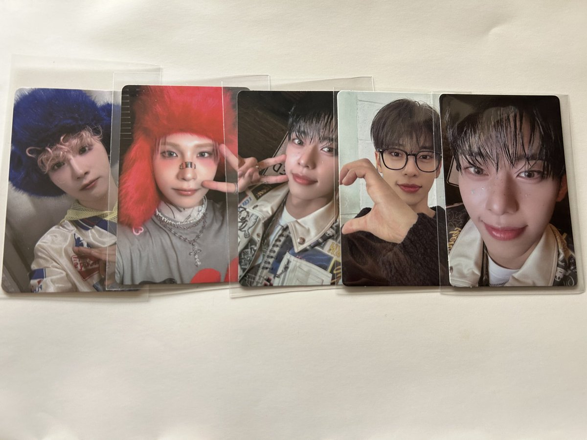 chipuun__'s tweet photo. AB6IX 交換

【譲】 1枚目 ウン ドンヒョン

【求】 2.3枚目 印の付いていない ウジン

同日発送希望です！気軽にお声がけ下さい🙇‍♀️

#AB6IX #AB6IX交換 https://t.co/6LioWaux0v