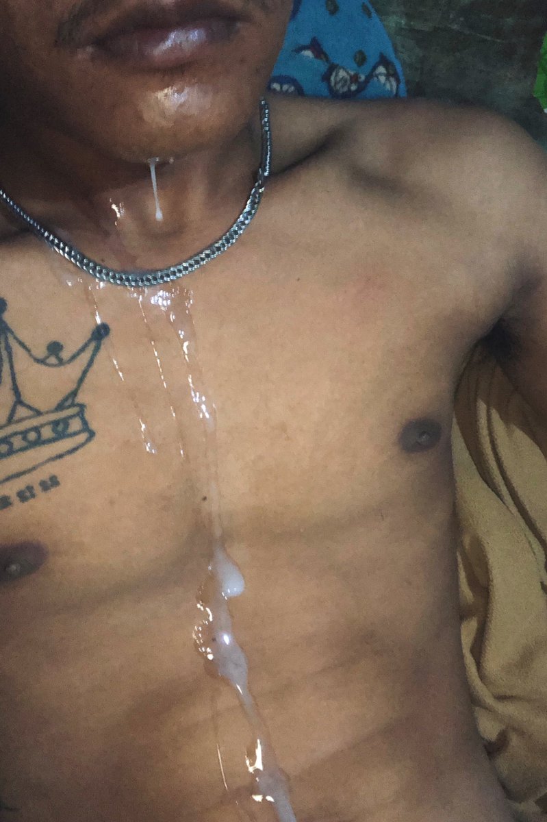 syaiflulriau's tweet photo. Pengen crot di muka kamu💦😣  #gayriau #gayindonesia #gaylokal #syaiful_riau https://t.co/F5gYVWuCKo