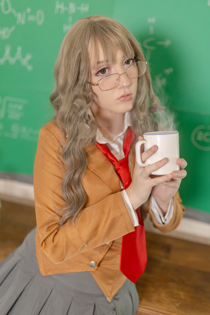 Una pulsación y una imagen del mundo
Siempre cuando no puedes encajar, eso duele
Todas las noches, pido un deseo
No quiero volver a dudar nunca de nada
Y poder mezclarme con los demás 🎼
Cosplayer: <a href="/ShynesssCosplay/">Shynesss Cosplay</a>
📸: <a href="/felixee/">Félixe Bouvry</a> 
Pj: Rio Futaba
#riofutaba #riofutabacosplay