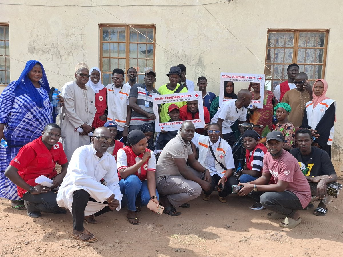 GambiaRedCross's tweet photo. Communities are raising strong voices on the needs &amp; vulnerabilities of migrants!
Hon. Momodou Sellu Bah, Basse Alkali emphasizes the value of Humanitarian Service Points &amp; calls for more community engagement with #GRCS.

Project supported by the Canary Gov't  thru @CruzRojaEsp. https://t.co/9U5G4dAVfg