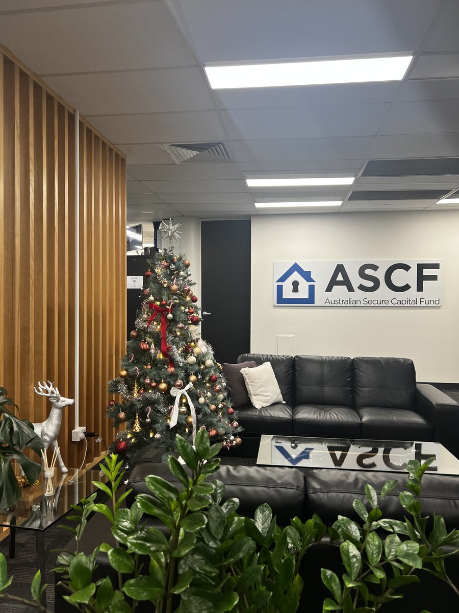 ASCF_Invest's tweet image. 🎄✨ It’s beginning to look a lot like Christmas at ASCF! ✨🎄

The tree is up, the office is glowing, and the festive spirit is all around. Here’s to wrapping up the year with joy, connection, and plenty of holiday cheer!

#ASCF #holidayseason #finance