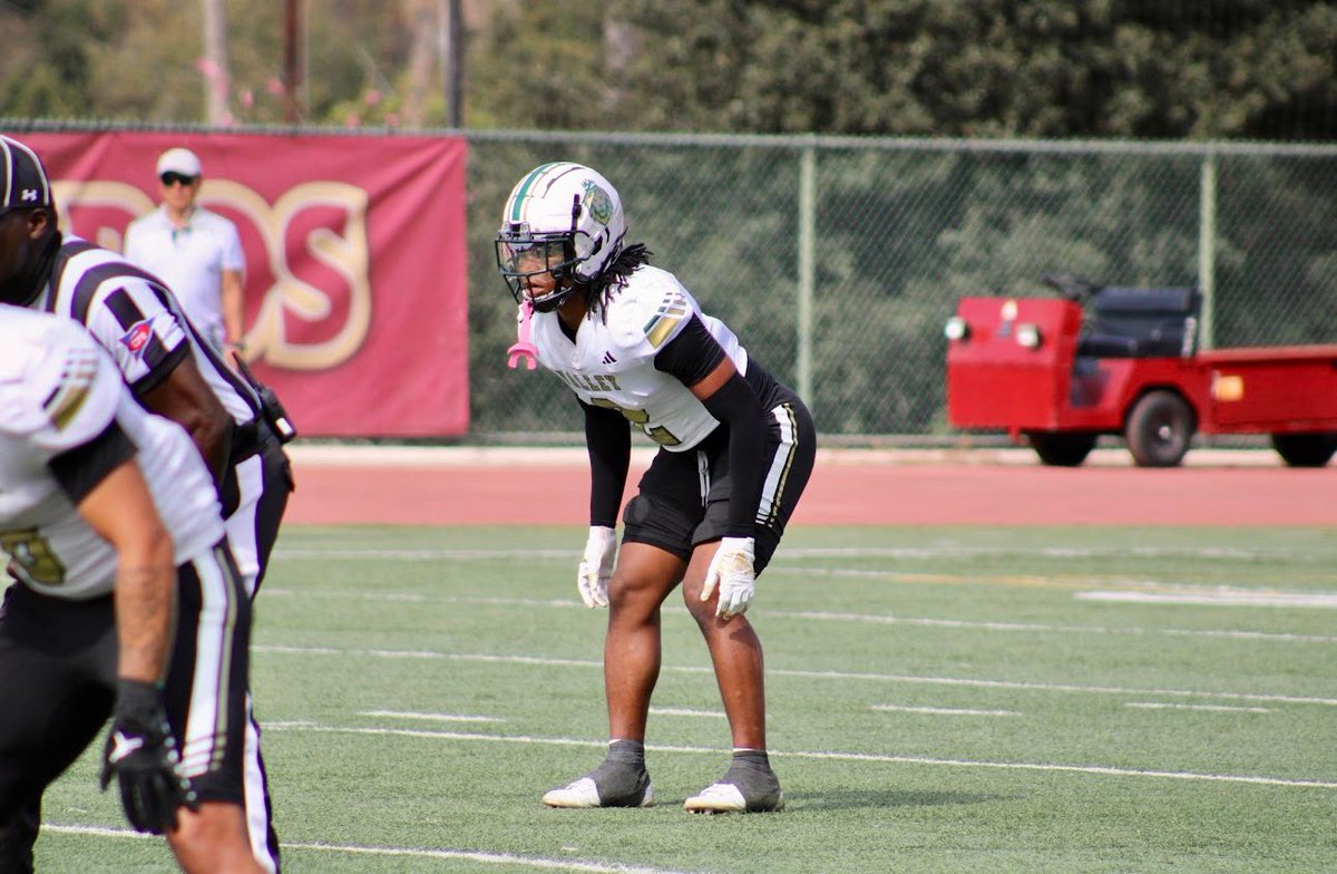 hudl.com/v/2QSEHn
6’0 190 Free safety, Nickel, Corner
Season tape (9 games)
