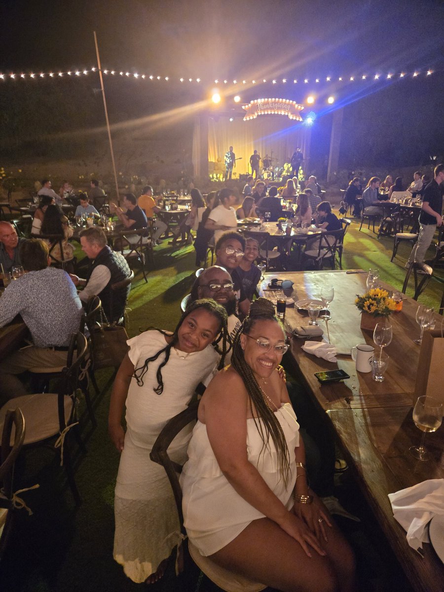 SNikkiVaughan's tweet image. Until next time... we are blessed with a whole lot of LOVE!  #CaboThanksgiving #framily #CJP #DesiP