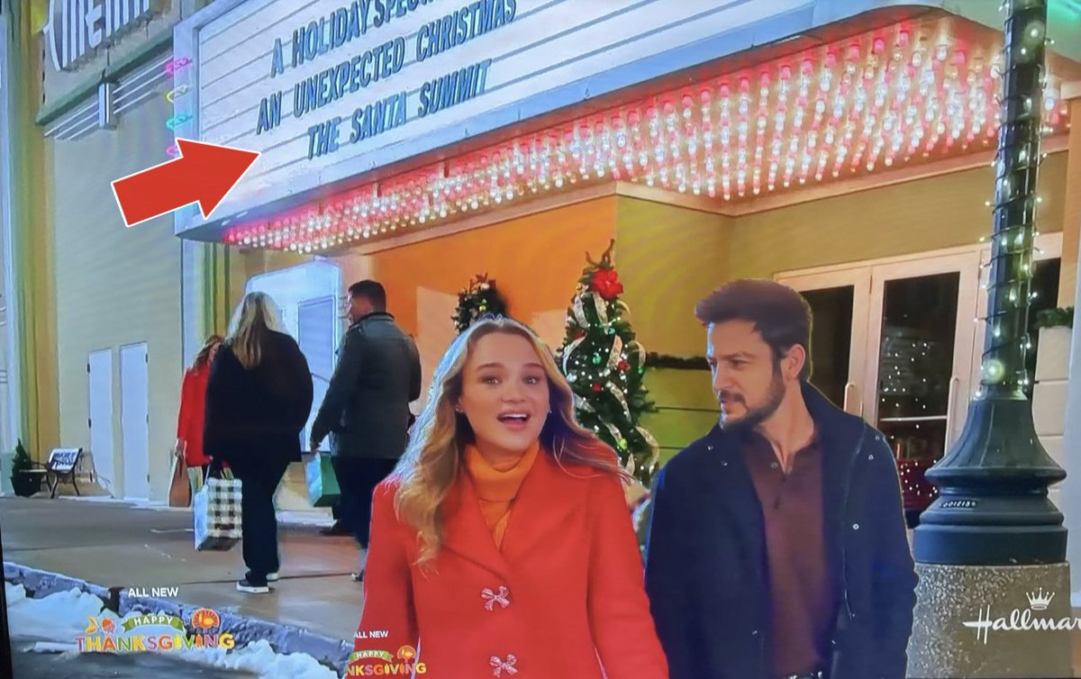 cat_joy9's tweet photo. Love this #EasterEgg in #HolidayTouchdown
#tylerhynes
@tyler_hynes
#hynies
@hunterhaleyking
@chiefs
@shermwolfe
#JohnPutch
@bader_diedrich
@edbegleyjr
@dkelce1
@hallmarkchannel
#CountdownToChristmas
@Keith_Costumes
@ThePaulCampbell #AnUnexpectedChristmas #SantaSummit Cool! https://t.co/dsRmb8N4Fw